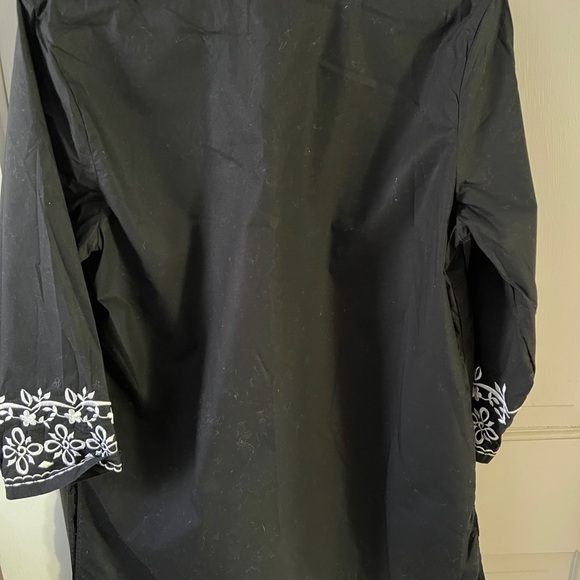 Embroidered split hem tunic - Picture 4 of 4